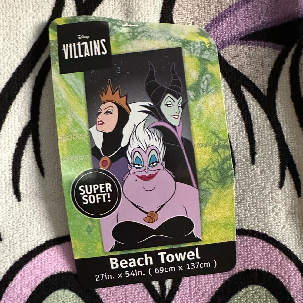 Disney Villains Beach Towel - Green, Purple, Black, Pink